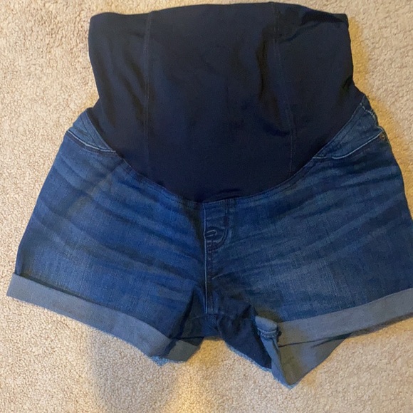 Isabel maternity shorts size 4 - Picture 3 of 8